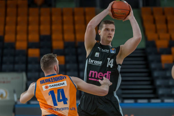 年轻球员 年轻球员