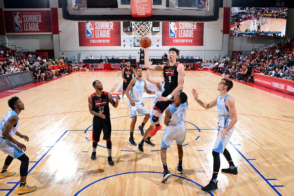 脚带到伊斯 脚带到伊斯